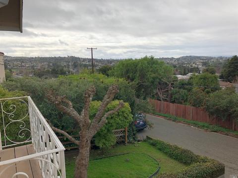 210 Scenic Dr, Vallejo, CA 94591 photo 4