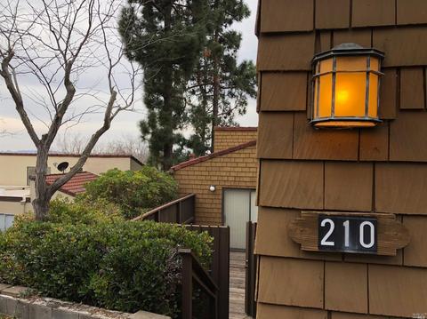210 Kathy Ellen Dr, Vallejo, CA 94591 photo 2