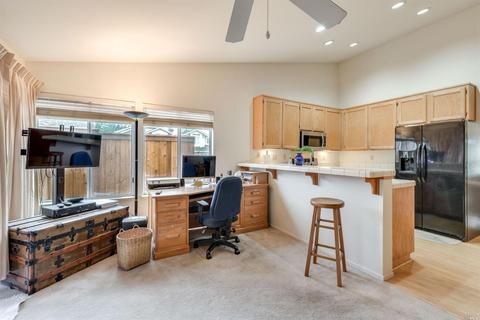 6450 Billington Ct, Windsor, CA 95492 photo 8