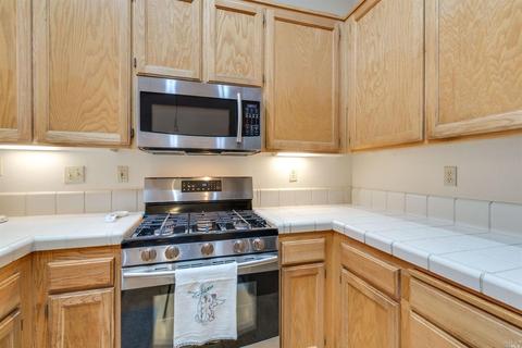 6450 Billington Ct, Windsor, CA 95492 photo 6