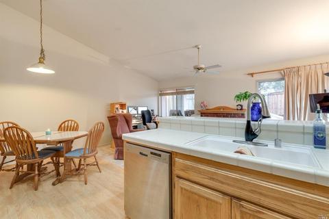 6450 Billington Ct, Windsor, CA 95492 photo 7