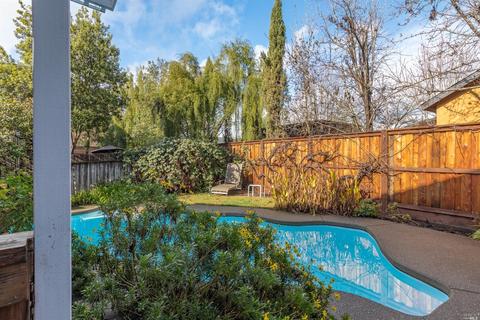 9580 Wellington Cir, Windsor, CA 95492 photo 10