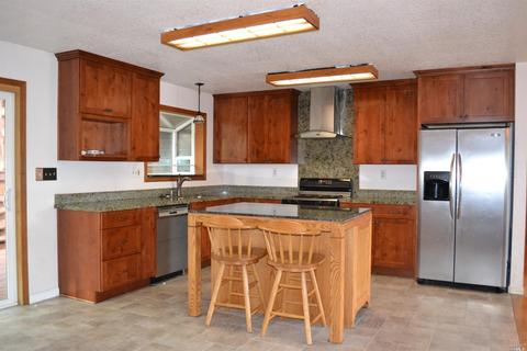 2710 Deer Ln, Willits, CA 95490 photo 5