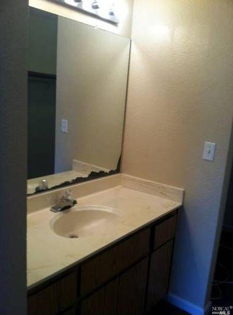 165 Oddstad Dr #28, Vallejo, CA 94589 photo 8