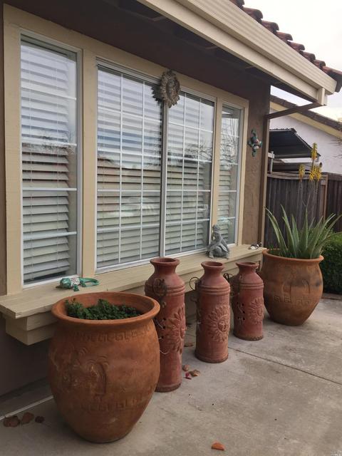 541 Britannia Dr, Vallejo, CA 94590 photo 2