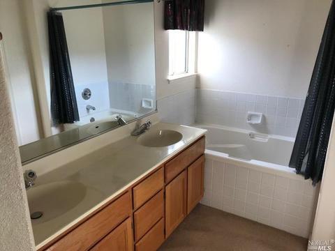 1327 Legend Cir, Vallejo, CA 94591 photo 13