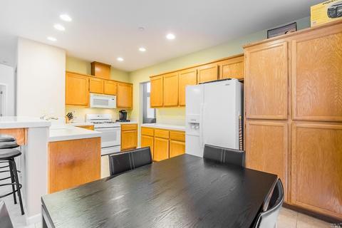 3401 Angler Ct, Fairfield, CA 94533 photo 5