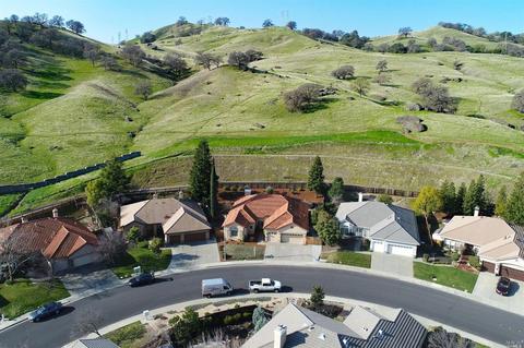 679 Hillcrest Cir, Vacaville, CA 95688 photo 1