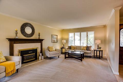 321 Edgewood Dr, Vacaville, CA 95688 photo 4