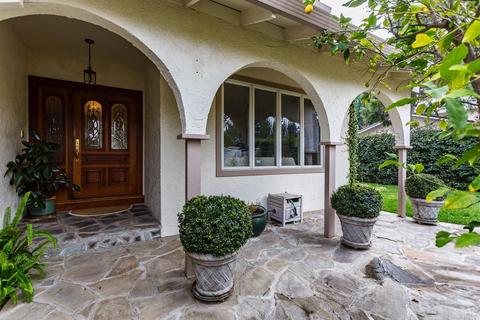 321 Edgewood Dr, Vacaville, CA 95688 photo 2