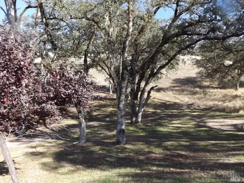 2521 Bartlett Ct, Ukiah, CA 95482 photo 3