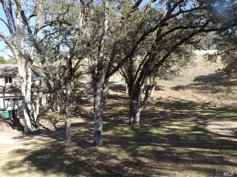2521 Bartlett Ct, Ukiah, CA 95482 photo 4