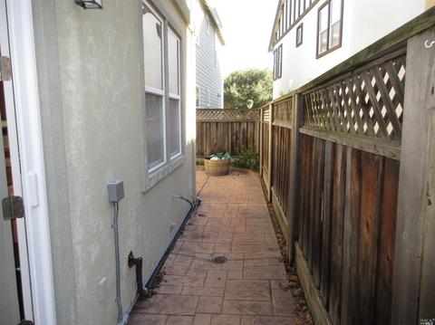 6327 Newhaven Ln, Vallejo, CA 94591 photo 28