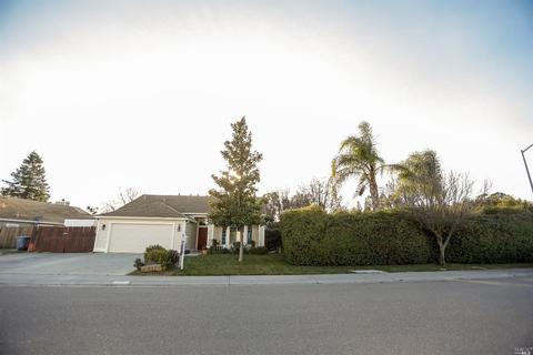 655 Woodard Way, Dixon, CA 95620 photo 2