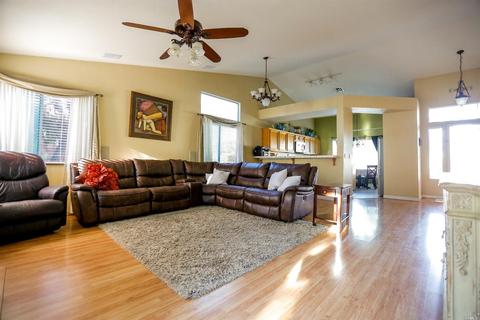 655 Woodard Way, Dixon, CA 95620 photo 5