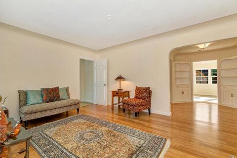 2745 Georgia St, Vallejo, CA 94591 photo 2
