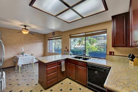 136 Royal Ct, Vallejo, CA 94591 photo 23