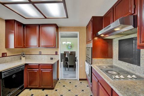 136 Royal Ct, Vallejo, CA 94591 photo 28
