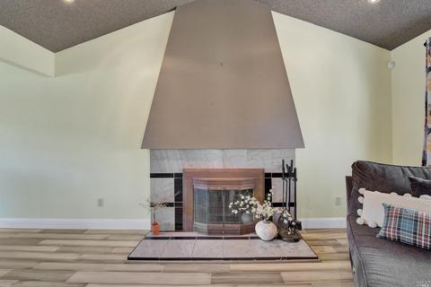 136 Royal Ct, Vallejo, CA 94591 photo 16