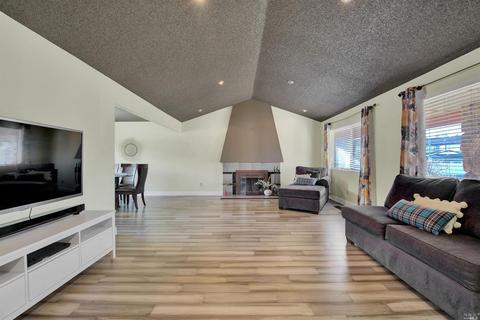 136 Royal Ct, Vallejo, CA 94591 photo 13
