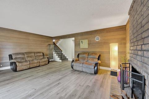 136 Royal Ct, Vallejo, CA 94591 photo 36