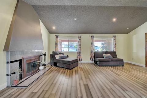 136 Royal Ct, Vallejo, CA 94591 photo 17