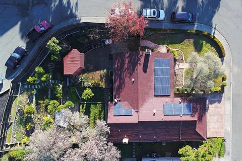 136 Royal Ct, Vallejo, CA 94591 photo 8