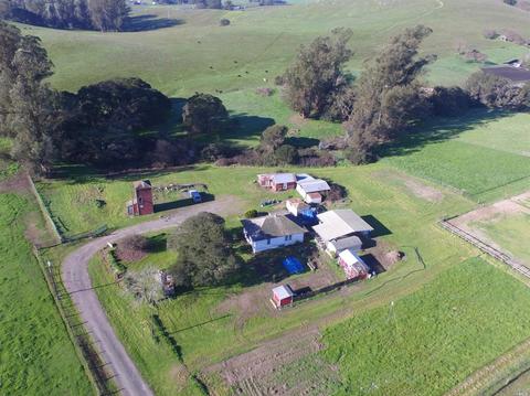 907 Elysian Ave, Penngrove, CA 94951 photo 2