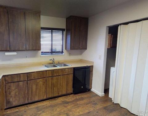 1007 Hemenway St, Winters, CA 95694 photo 9