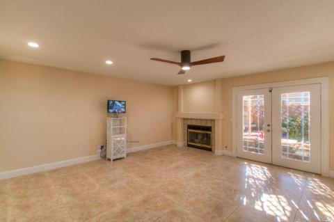 490 Mallory Ave, Windsor, CA 95492 photo 16