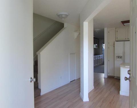 10 Meadowbrook Ct, Cotati, CA 94931 photo 3