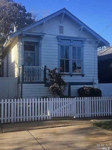 480 E H St, Benicia, CA 94510 photo 1