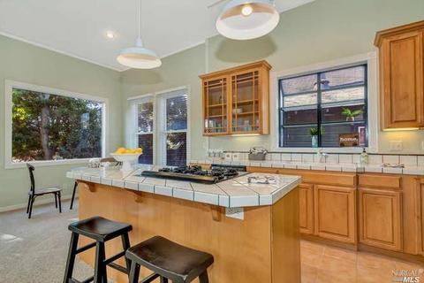 480 E H St, Benicia, CA 94510 photo 8