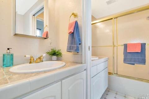 480 E H St, Benicia, CA 94510 photo 13