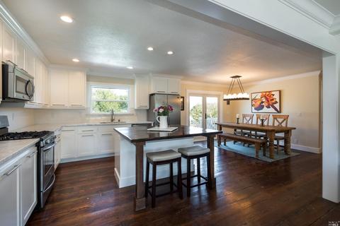 747 Cindy Ln, Petaluma, CA 94952 photo 4