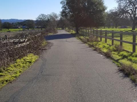 9900 Old Camp Ln, Windsor, CA 95492 photo 3