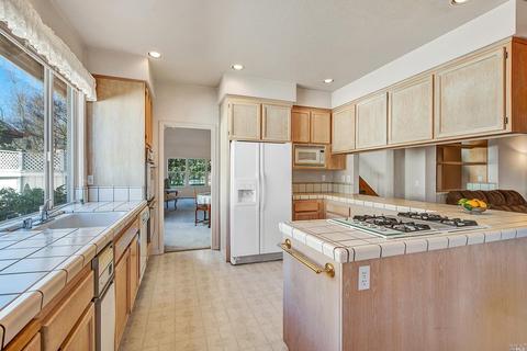 1022 Elsbree Ln, Windsor, CA 95492 photo 12
