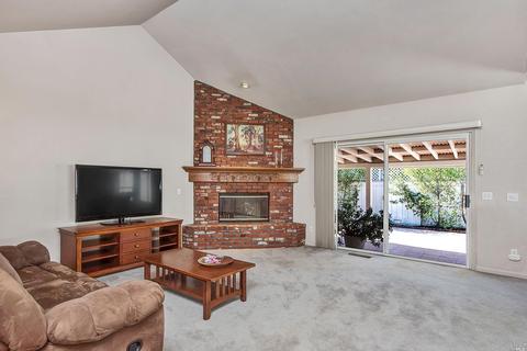 1022 Elsbree Ln, Windsor, CA 95492 photo 8