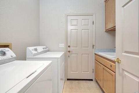 1022 Elsbree Ln, Windsor, CA 95492 photo 6