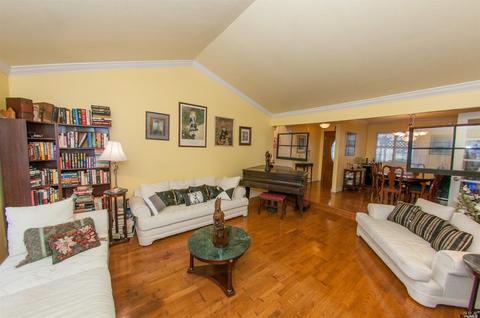 10 Barkley Ct, Vallejo, CA 94591 photo 9