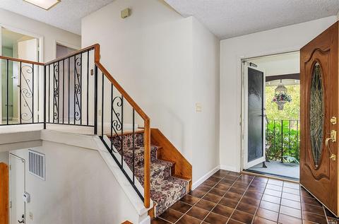 554 Lori Dr, Benicia, CA 94510 photo 6