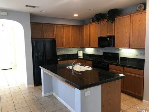 2374 White Dr, Fairfield, CA 94533 photo 5