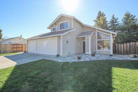 648 Hawk Dr, Vacaville, CA 95687 photo 3