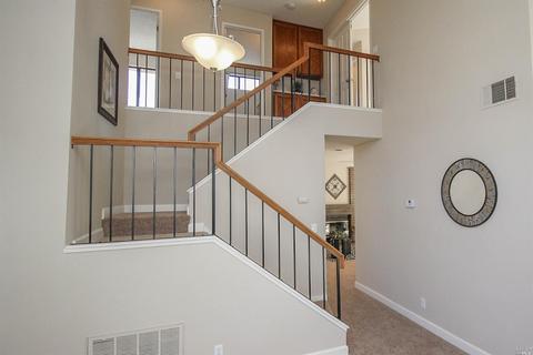 648 Hawk Dr, Vacaville, CA 95687 photo 8