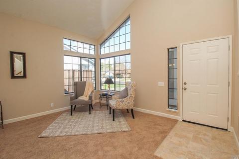 648 Hawk Dr, Vacaville, CA 95687 photo 5
