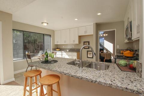 648 Hawk Dr, Vacaville, CA 95687 photo 17