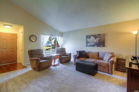 690 Claudius Way, Windsor, CA 95492 photo 2