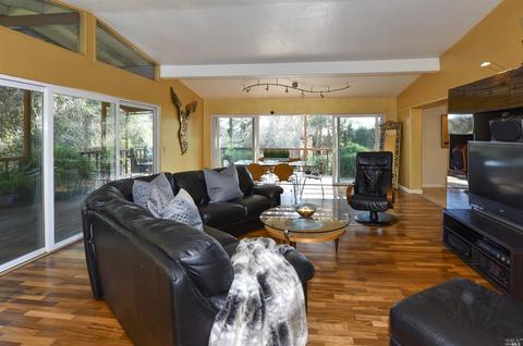 365 Montecito Blvd, Napa, CA 94559 photo 5