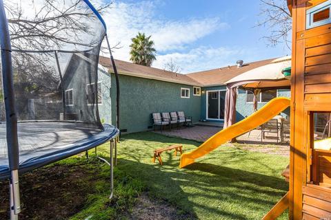 415 Temple Dr, Vacaville, CA 95687 photo 21