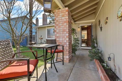 1549 Davis Ct, Fairfield, CA 94533 photo 4